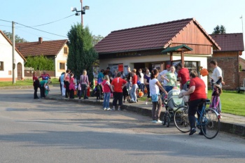 Sešli jsme se s dětmi u čekárny